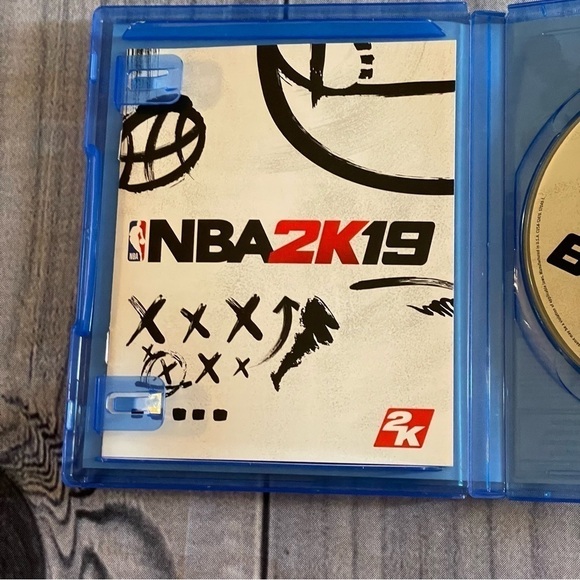 ✅HOST Pick✅ NBA 2K19 for PlayStation 4, Video Game - Picture 3 of 5